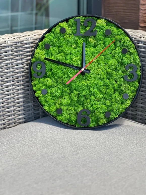 Decor Wall Clock - Moss Clock with Lichen Moss